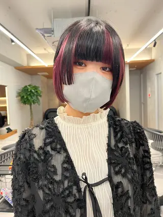 ショート カラー センターパート/ 暖色カラーayuのヘアスタイル