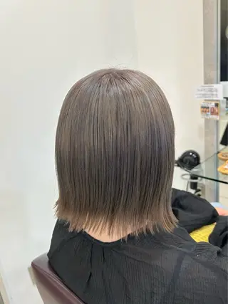 ミディアム カラー トップスタイリスト 林すずかのヘアスタイル