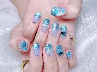 ネイル Queening 🦋のネイルデザイン