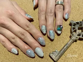 ネイル liberté (リベルテ)のネイルデザイン