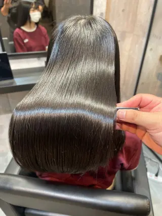 ロング 髪質改善縮毛矯正 💍谷口克也のヘアスタイル