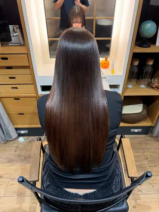 セミロング afloatkobe所属・美髪/髪質改善 川口凌弥のヘアスタイル