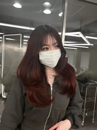 ロング LANDS RiaOSAKA【ランズ　リアオオサカ】所属・LANDS Hitomiのヘアスタイル