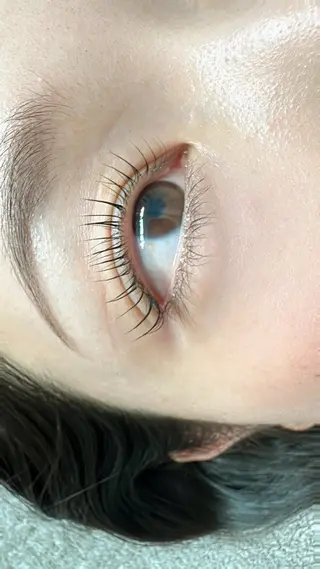 パーマ りな☘️ 池袋のマツエク・マツパデザイン