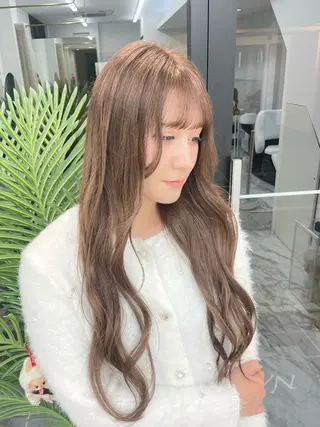 ミディアム カラー Hiroka / NANAのヘアスタイル