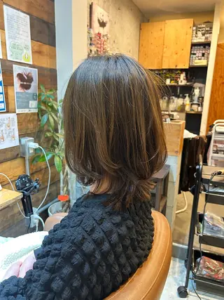 セミロング カラー hair make FeeL【ヘアーメイクフィール】所属・平松 舞衣のヘアスタイル