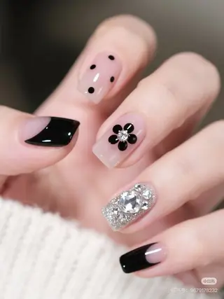 ネイル 長さ出しMORNAIL所属・長出し専門 パーツのネイルデザイン