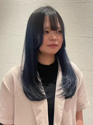 ロング カラー 丸田優奈 /ショートカットのヘアスタイル