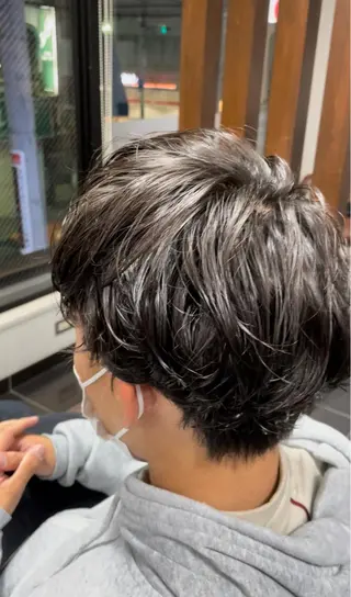 パーマ メンズ Merlyosaka 早川未来のヘアスタイル