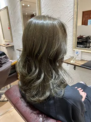 セミロング カラー 🥀韓国ヘア🥀 宮津真菜のヘアスタイル