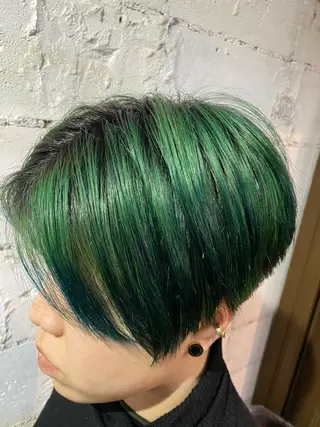 ショート カラー 【韓国レイヤー特化 ハッシュカット】のヘアスタイル