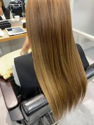 ロング newi WASHIOのヘアスタイル
