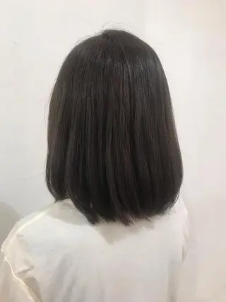 ミディアム カラー トレンドヘアーに🌈 川村　静香のヘアスタイル