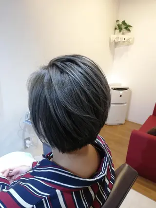 カラー ショート 北林 弘展のヘアスタイル