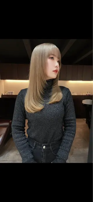 ロング カラー ハイトーン/複雑履歴 FUTOのヘアスタイル