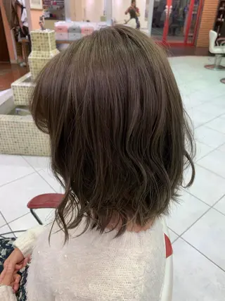 ミディアム カラー 今村 愛美のヘアスタイル