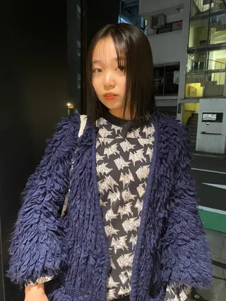 ミディアム カラー 室谷 侑奈のヘアスタイル