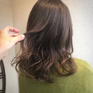 ミディアム カラー Sanctuary 南森町店のヘアスタイル