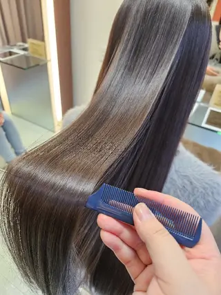 ロング 臼井 早智のヘアスタイル