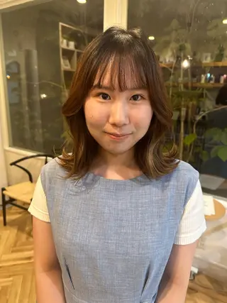 ミディアム 奧村 真奈のヘアスタイル