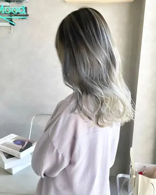 セミロング カラー mood tatemachiのヘアスタイル