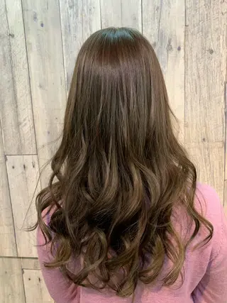 ロング 川野 賢のヘアスタイル