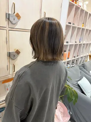 ショート カラー 生尾 虹水のヘアスタイル