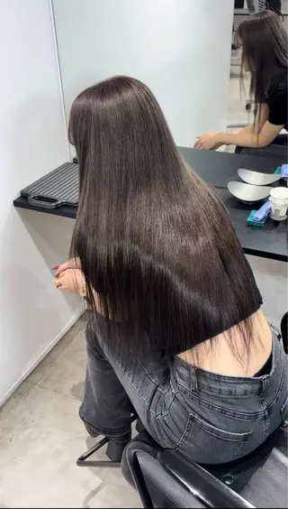 カラー studio ROSA所属・山本 晴翔のヘアスタイル