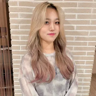 セミロング カラー 大人可愛い/レイヤー /ブリーチ/溝口誠二のヘアスタイル