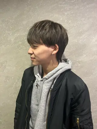 メンズ 新宿 韓国 シャドウパーマ 志龍のヘアスタイル