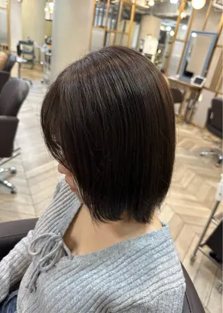 ミディアム カラー RIKI/センター パート/メンズパーマのヘアスタイル