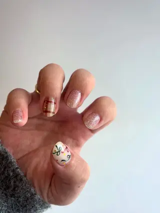ネイル Elio所属・Elio 国泰寺のネイルデザイン