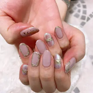 ネイル The Best Beauty受付担当のヘアスタイル