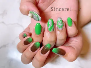 ネイル SINCERELY シンシアリー🌈のネイルデザイン