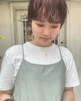 ショート カラー パーマ 泊 紗羅のヘアスタイル
