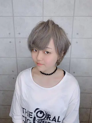 ショート カラー ヘアアレンジ 🌿‬ ܸAir 透明感🌱西村知佳のヘアスタイル