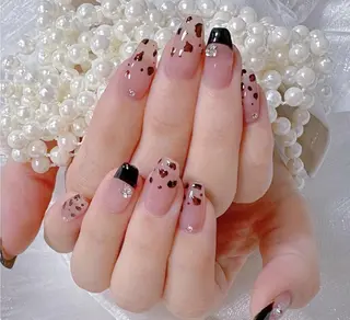 ネイル Magique パリ 専門店🎀のネイルデザイン