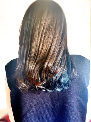 ロング カラー ヤノ ナオミのヘアスタイル