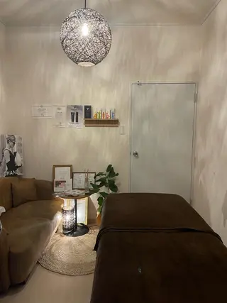 アイブロウ PureBaby所属・🌿ハーブピーリング 🌿ヘッドスパのエステ・リラクイメージ