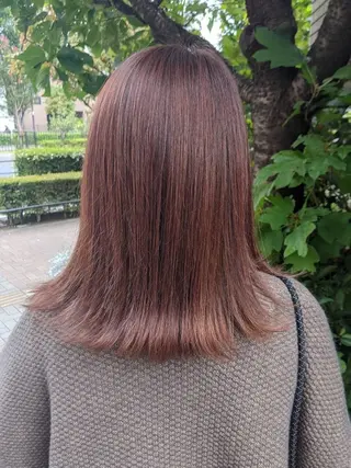 ミディアム カラー 岡村 優子のヘアスタイル