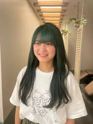 セミロング カラー パーマ 森山 陽菜のヘアスタイル