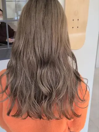 ロング カラー ブリーチカラー🌈 嘉名 真樹のヘアスタイル