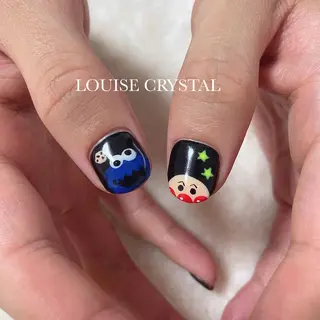 ネイル LOUISE CRYSTALのネイルデザイン