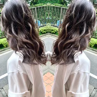 ロング カラー 韓国風/小顔レイヤー /艶カラーのヘアスタイル