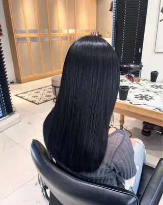 カラー miko🪽地毛風/ ハイトーン/レイヤーのヘアスタイル