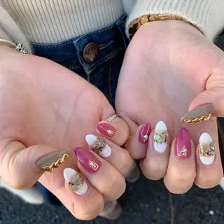 ネイル 佐藤 穂乃香のネイルデザイン