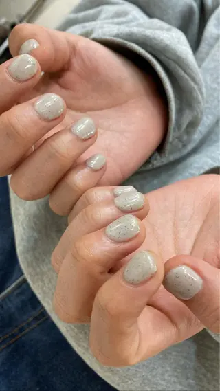 ネイル nailsalon　hue所属・小山 羽奈のネイルデザイン