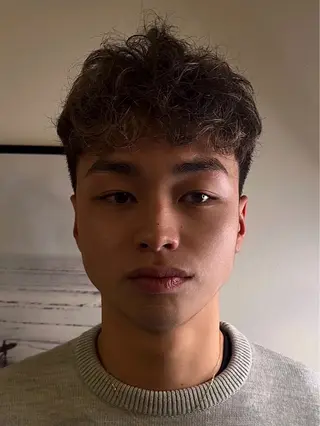 メンズ アイブロウ eyebrow design Arce.所属・山本 克輝の眉毛・アイブロウイメージ