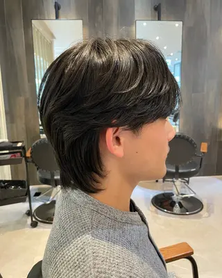 パーマ メンズ オリーブカラー🫒/ 透明感カラー/みゆのヘアスタイル