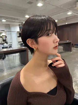 ショート Abbey ４のヘアスタイル